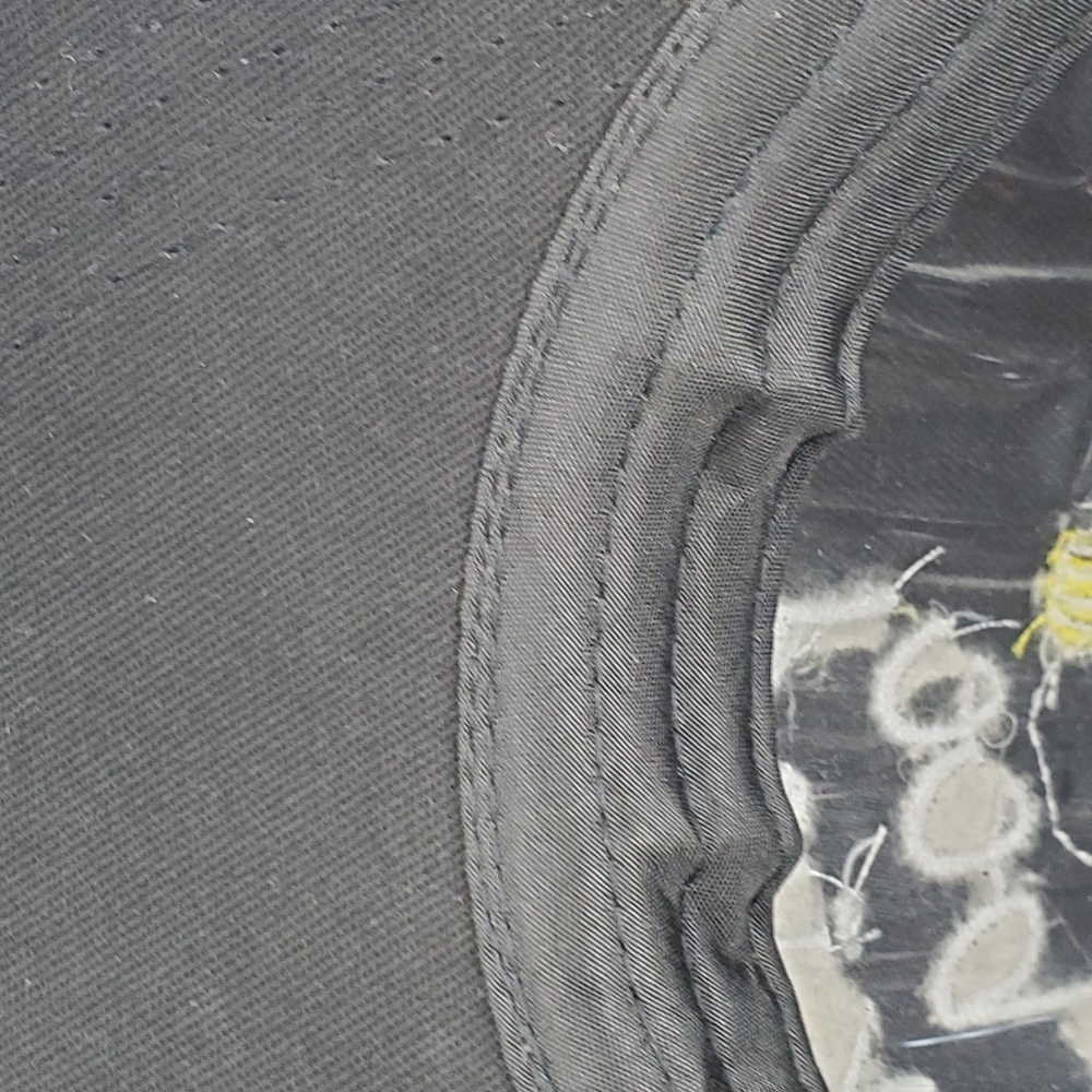 "Bee Kind" bumblebee black adjustable ball cap OS - Picture 6 of 7